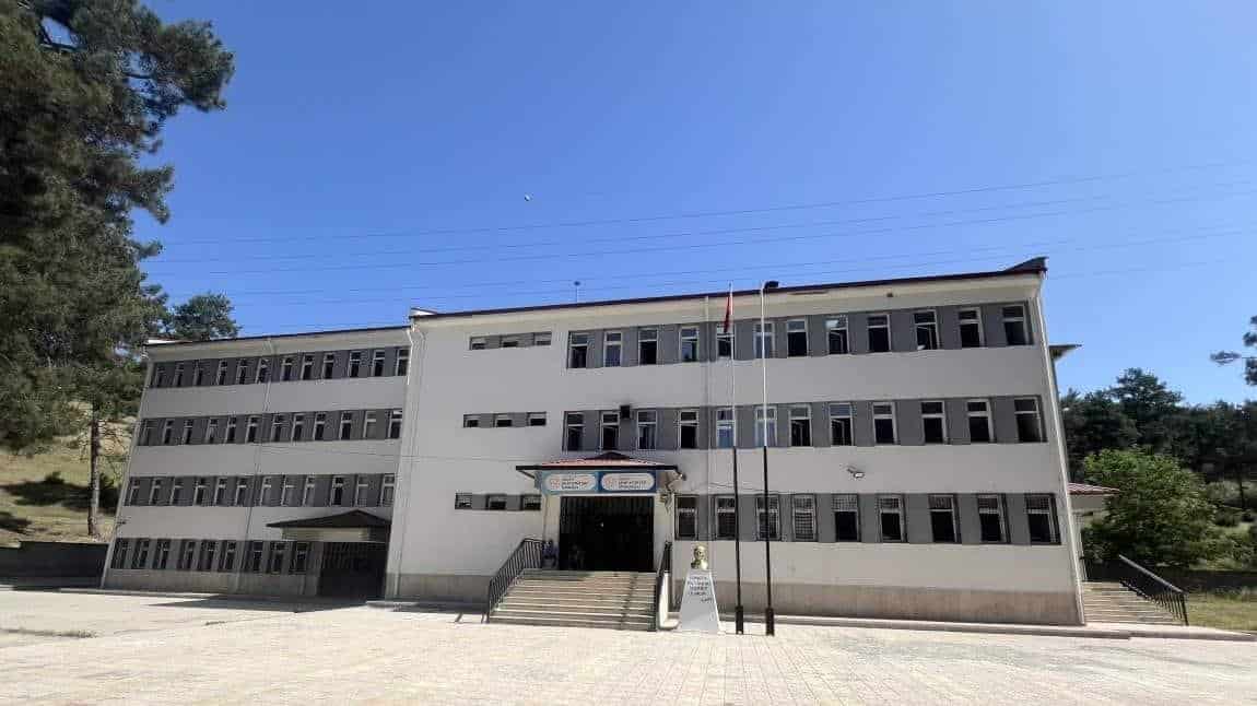Okul Kıyafeti